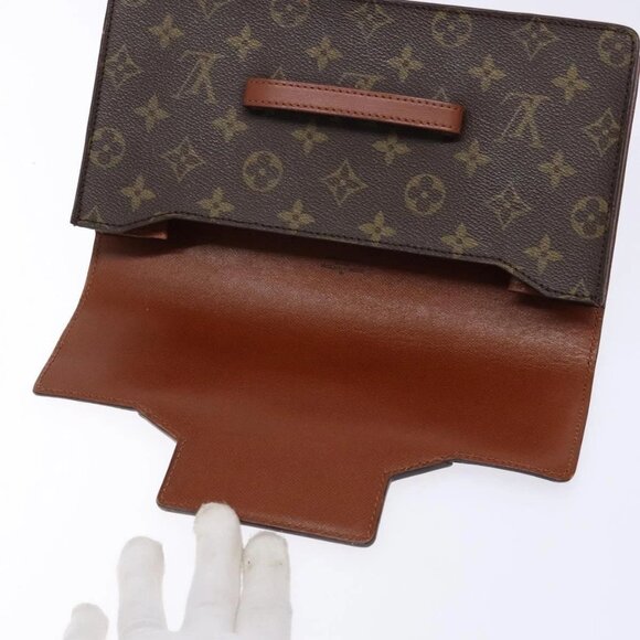 LOUIS VUITTON Monogram Chaillot Clutch Bag - Picture 6 of 15